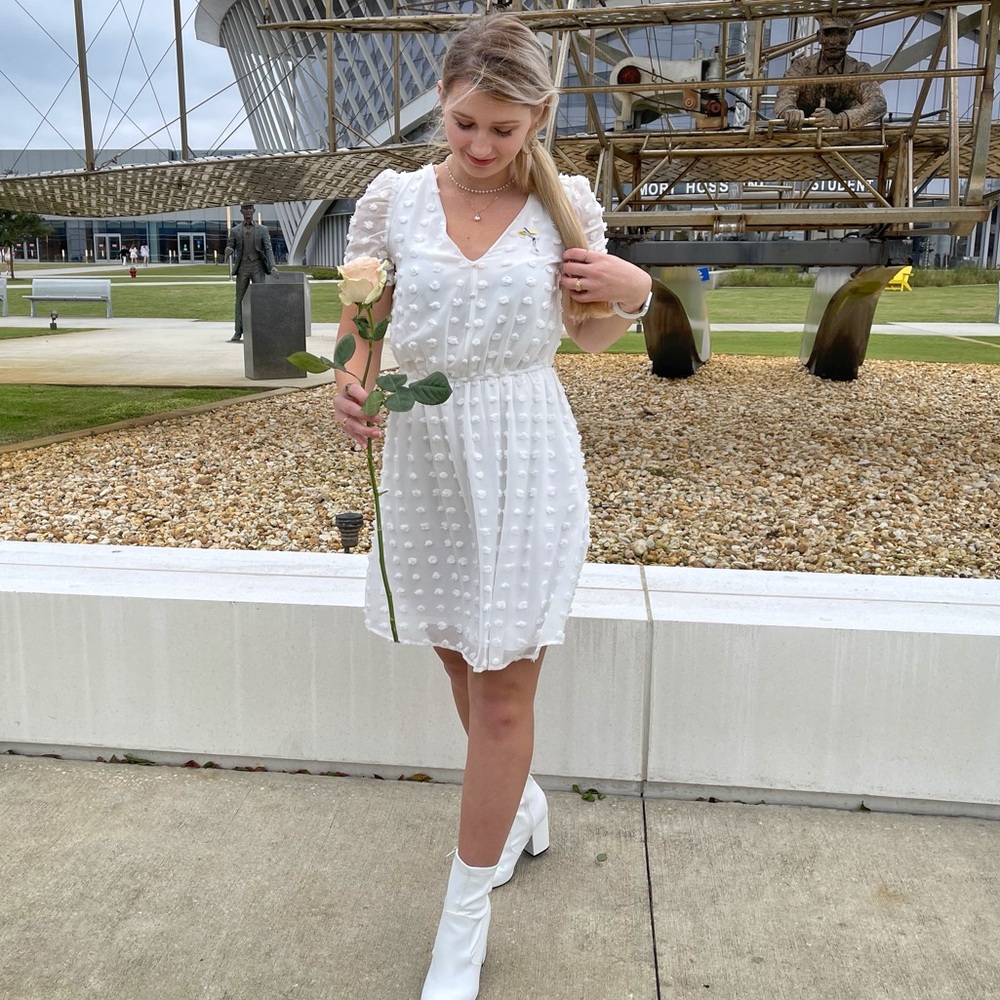 Short white dress
